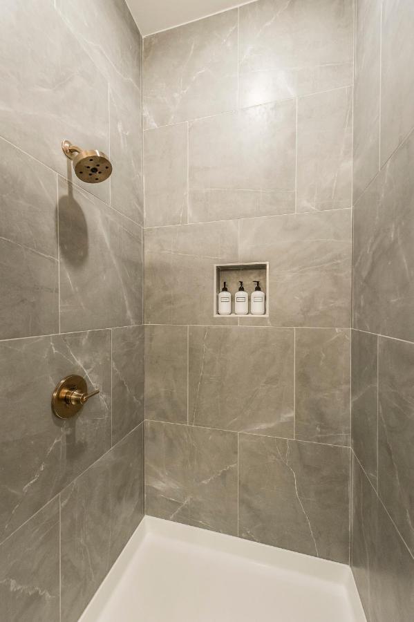 Brand New 4 Bedroom 4Bath Townhome With Amazing Rooftop! Nashville Bagian luar foto